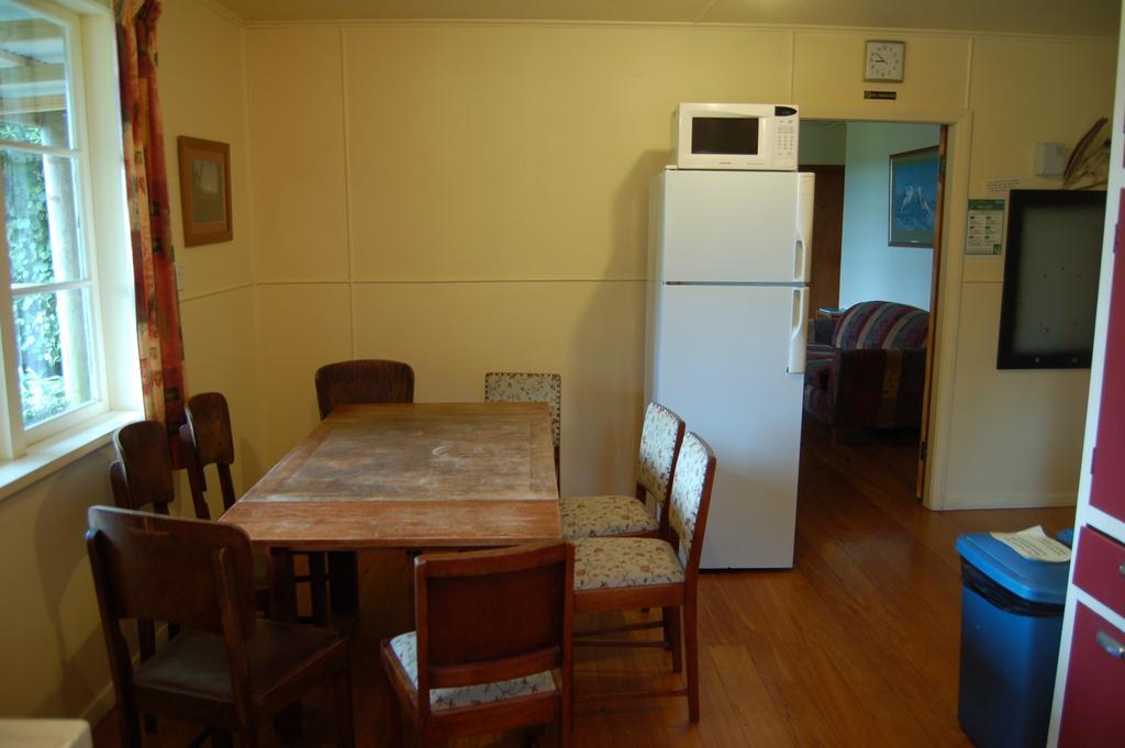 Wheatly Downs Farmstay And Backpackers Hawera Ngoại thất bức ảnh